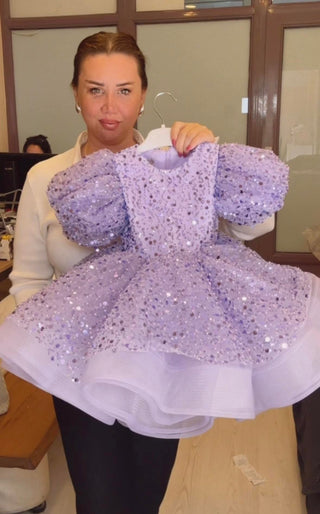 Elegant Lilac Crew-Neck Dress with Chic Cutout Accent